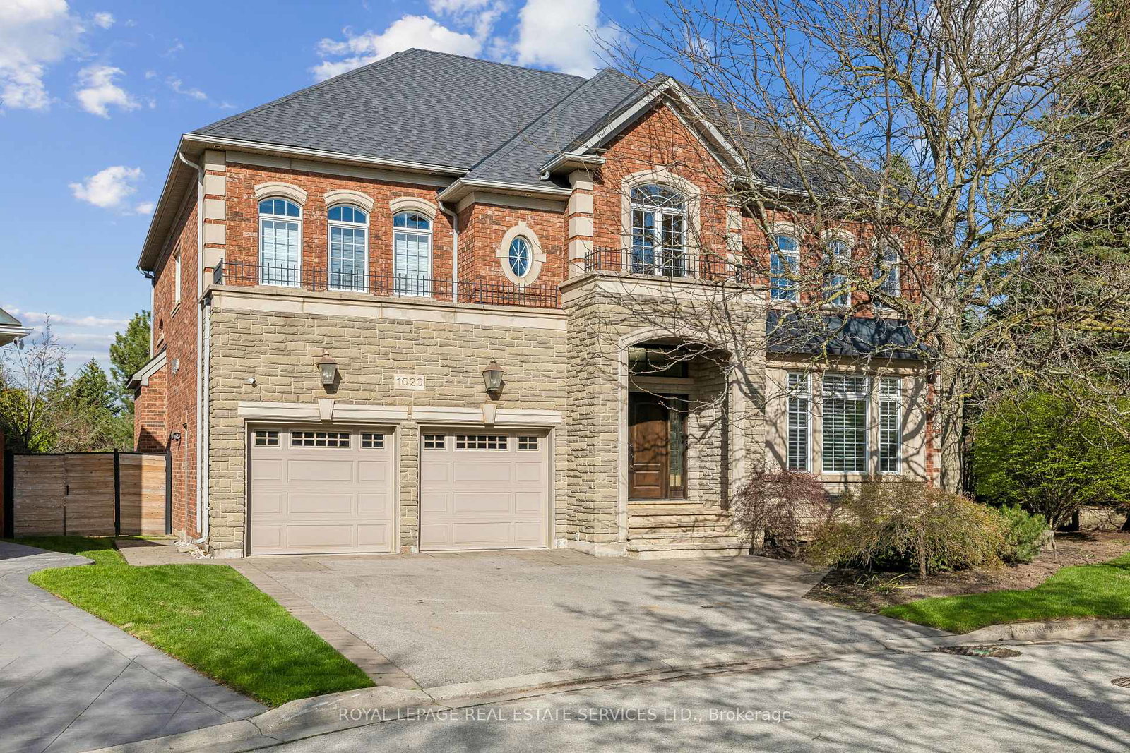 1020-valley-crest-circle-oakville-ontario-w13070310