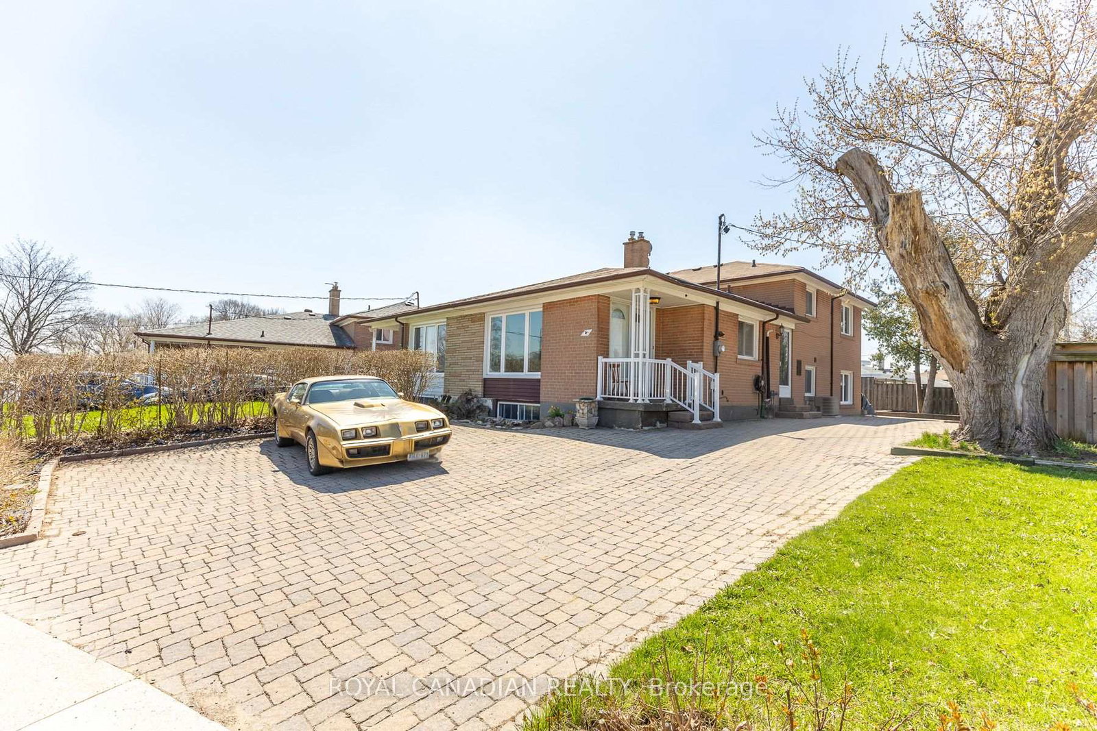 16-gambello-crescent-york-ontario-w13070358