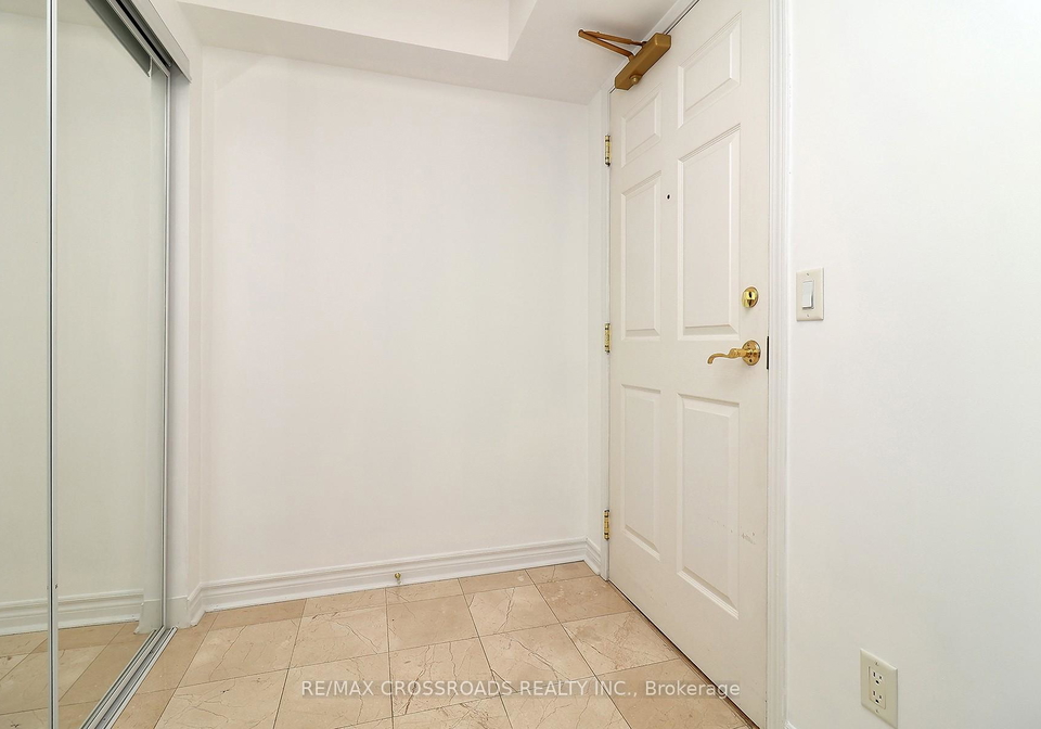 350-princess-royal-drive-mississauga-ontario-w13070420