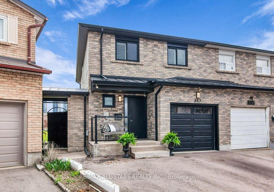 687-carrying-place-mississauga-ontario-w13070468