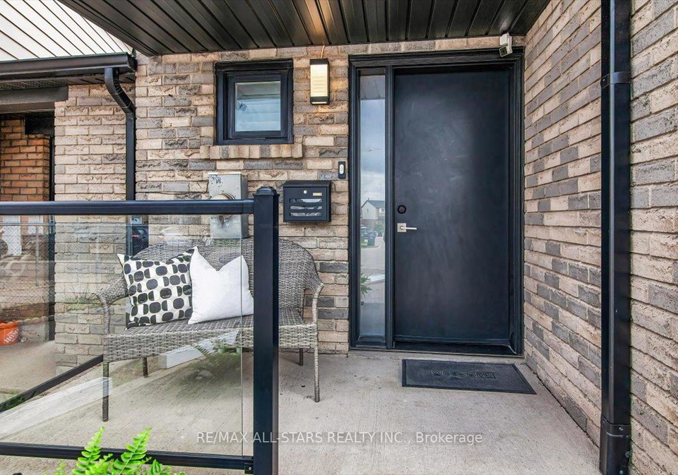 687-carrying-place-mississauga-ontario-w13070468