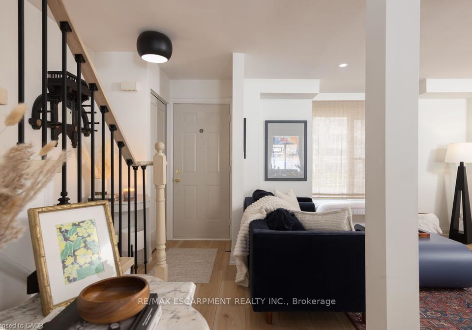 1422-ghent-avenue-e-burlington-ontario-w13070498