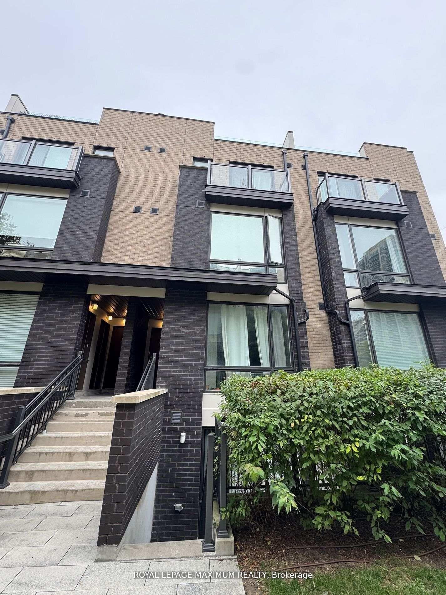 30-fieldway-road-etobicoke-ontario-w13070538