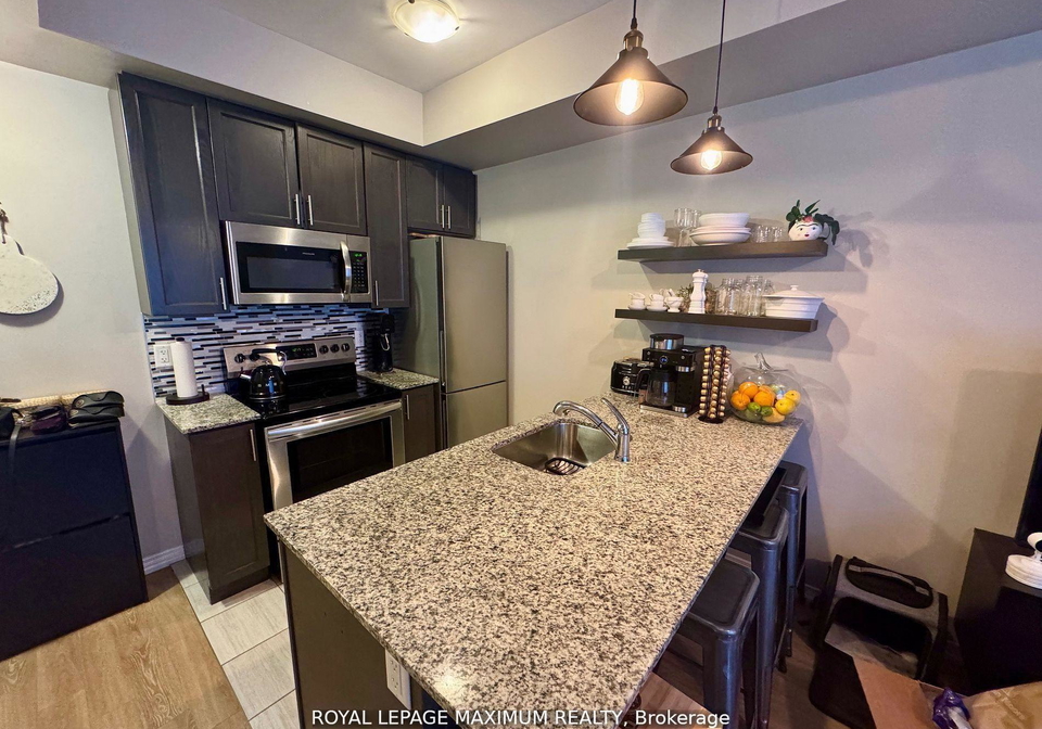 30-fieldway-road-etobicoke-ontario-w13070538