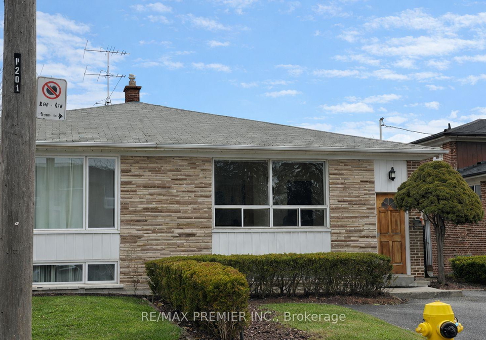 199-gracedale-boulevard-york-ontario-w13070576
