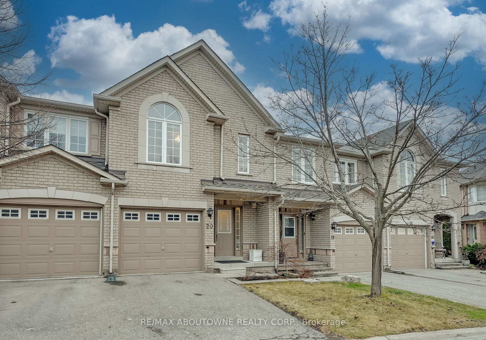 1290-heritage-way-oakville-ontario-w13070786