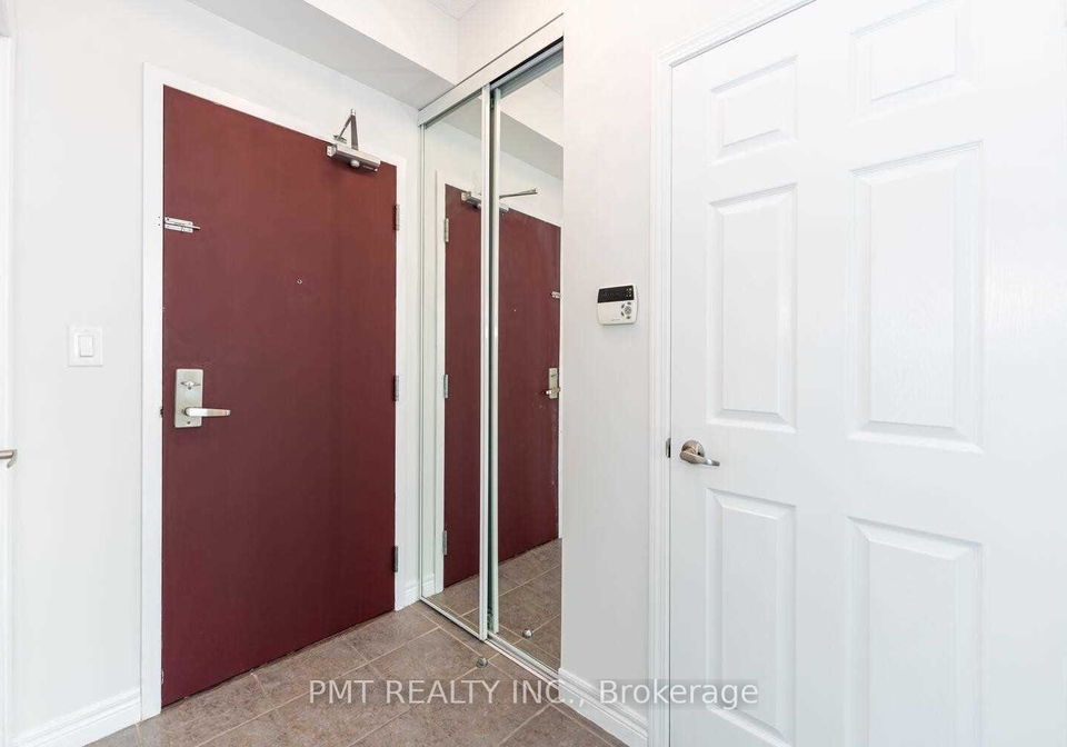 208-enfield-place-mississauga-ontario-w13070880