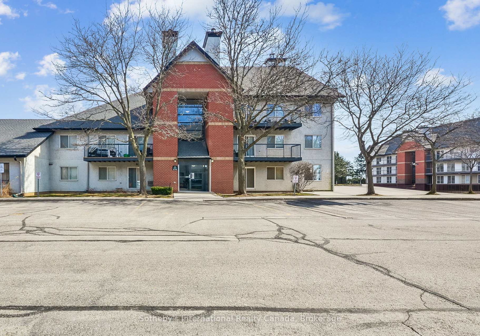 1450-glen-abbey-gate-oakville-ontario-w13071060