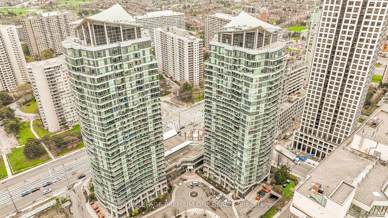 33-elm-drive-mississauga-ontario-w13071062
