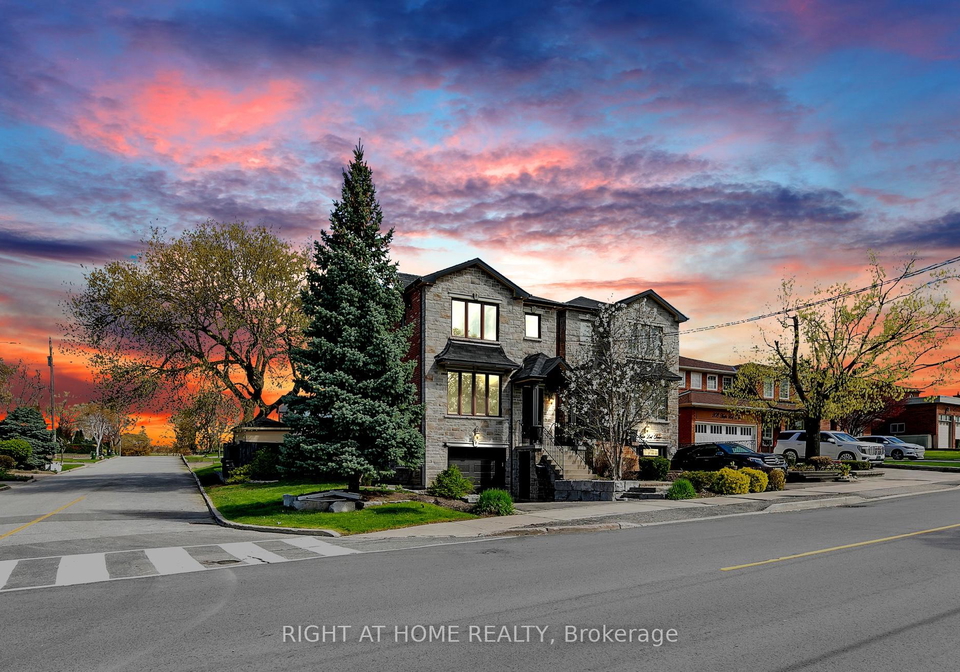 204-maple-leaf-drive-north-york-ontario-w13071312