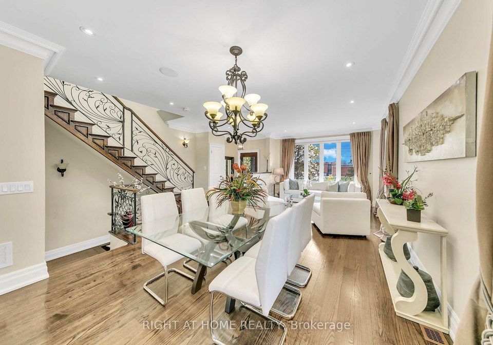 204-maple-leaf-drive-north-york-ontario-w13071312