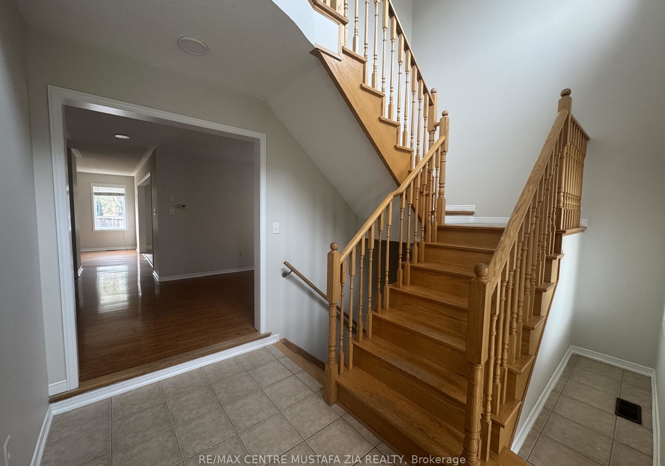 158-lavery-heights-milton-ontario-w13071328