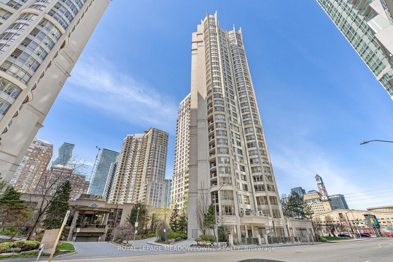 3888-duke-of-york-boulevard-mississauga-ontario-w13071370