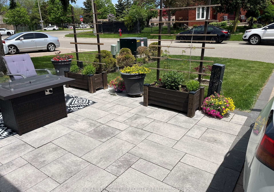 4242-petersburg-crescent-mississauga-ontario-w13071462
