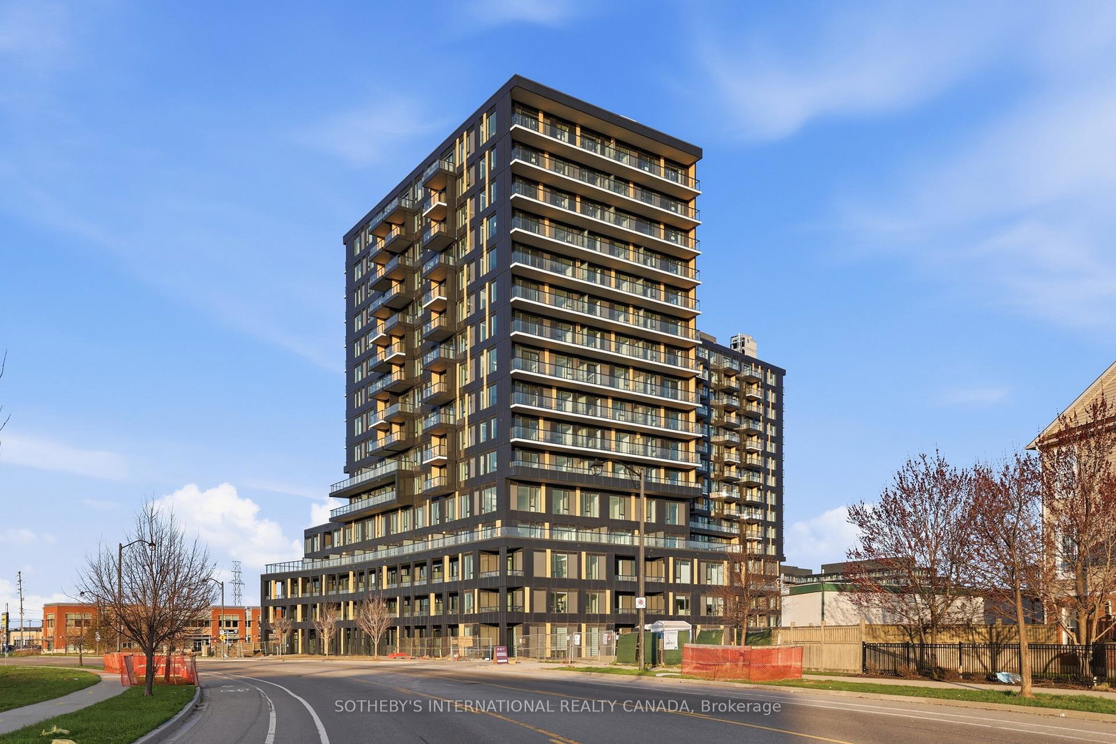4878-powers-common-burlington-ontario-w13071586