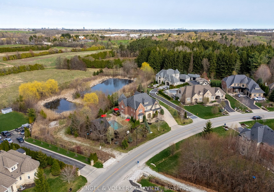 33-barraclough-boulevard-halton-hills-ontario-w13071770