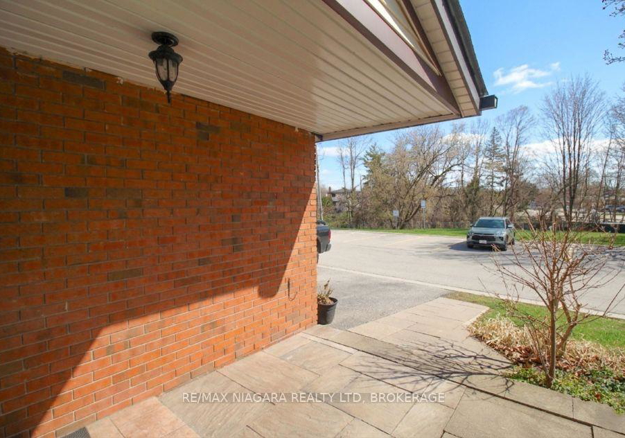 5095-pinedale-avenue-burlington-ontario-w13071856