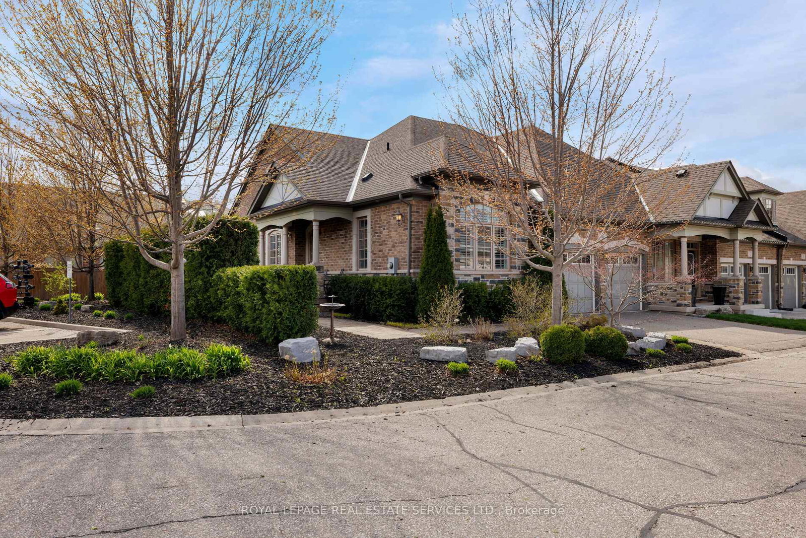 3353-liptay-avenue-oakville-ontario-w13072078