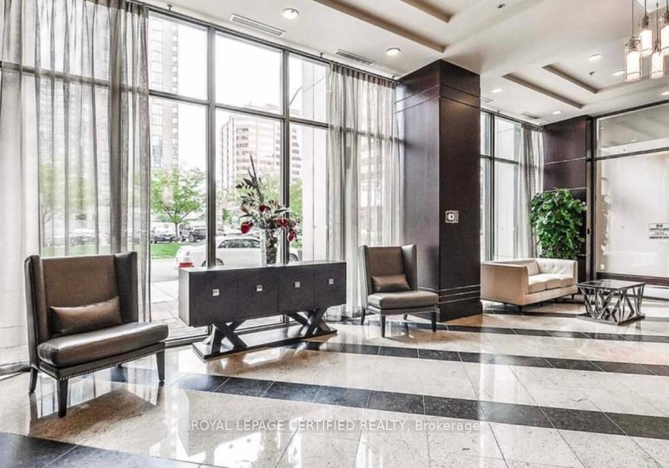 208-enfield-place-mississauga-ontario-w13072432