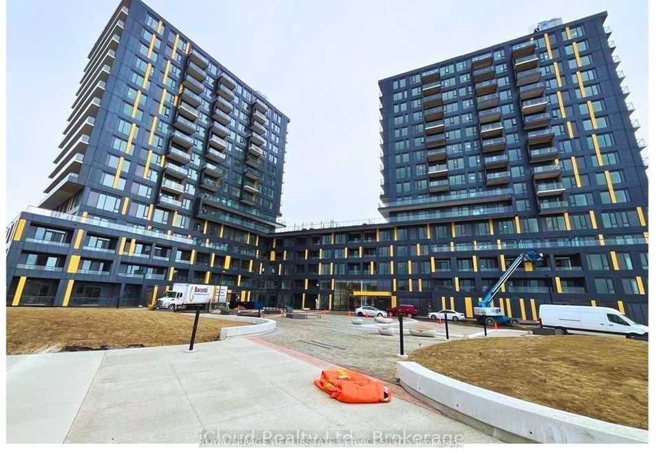 4878-powers-common-burlington-ontario-w13072970
