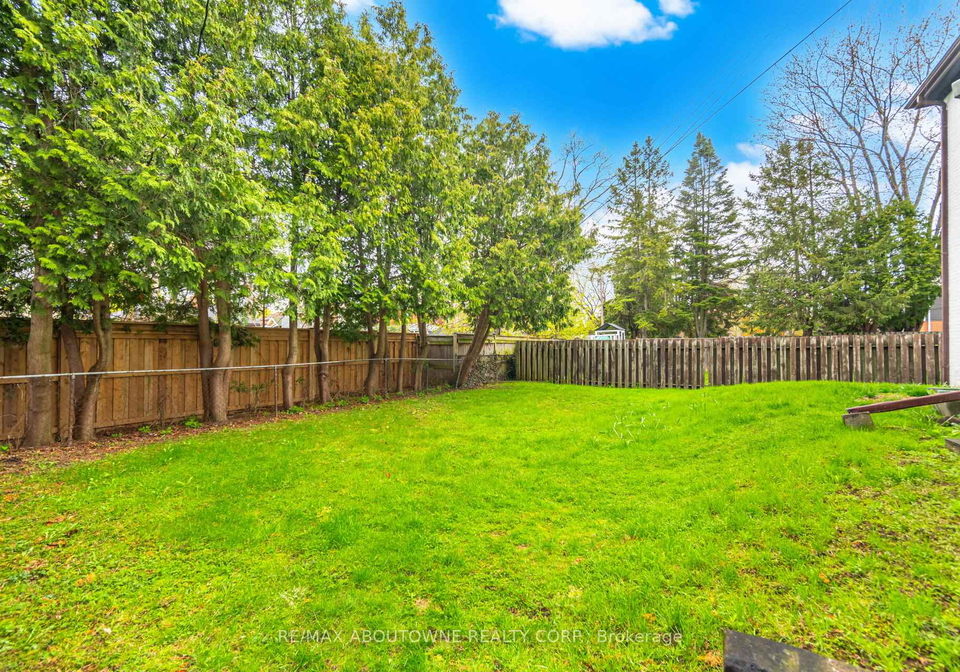 486-holtby-avenue-burlington-ontario-w13072988