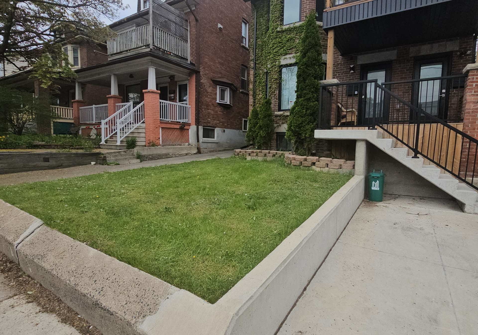 1535-dufferin-street-toronto-ontario-w13073270