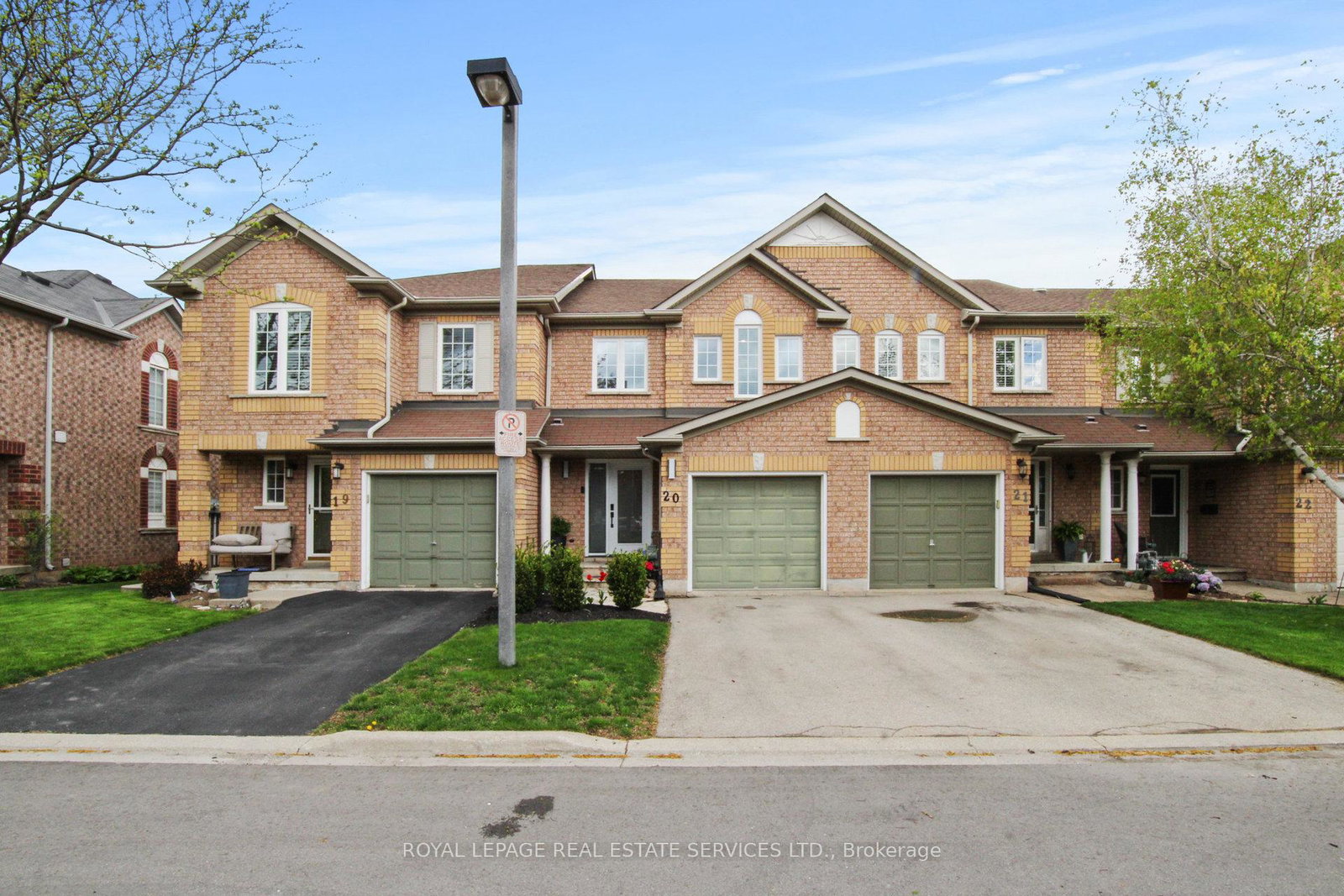 2001-atkinson-drive-burlington-ontario-w13073318