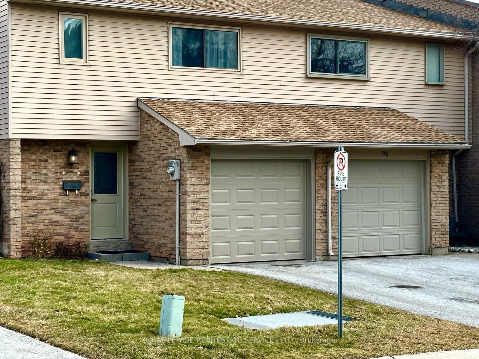 1542-lancaster-drive-oakville-ontario-w13073320