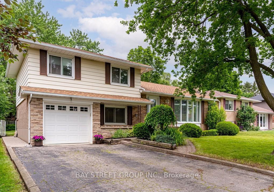 49-rayne-avenue-oakville-ontario-w13073628