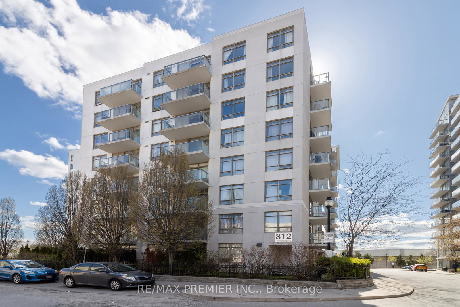 812-lansdowne-avenue-toronto-ontario-w13073730