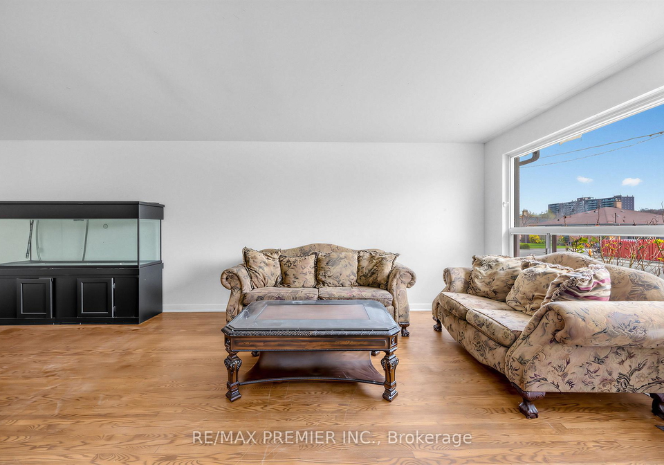 126-langden-avenue-toronto-ontario-w13073752