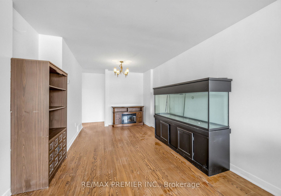 126-langden-avenue-toronto-ontario-w13073752