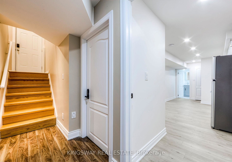 1051-caven-street-mississauga-ontario-w13073816