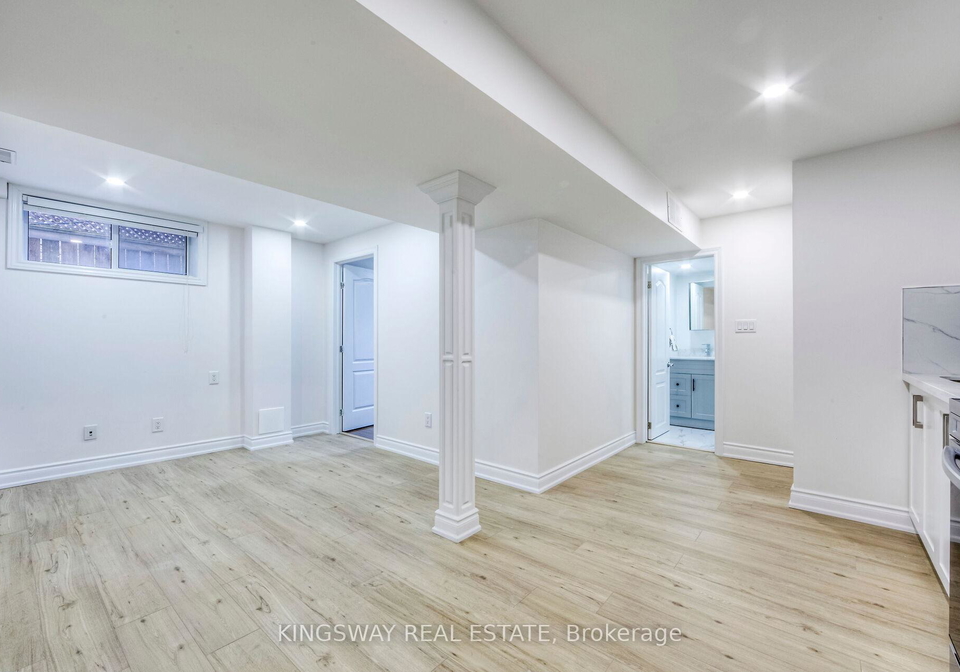 1051-caven-street-mississauga-ontario-w13073816