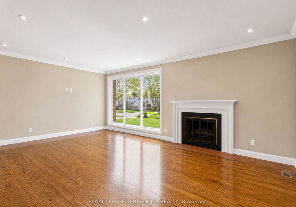 14-hedges-boulevard-etobicoke-ontario-w13073856