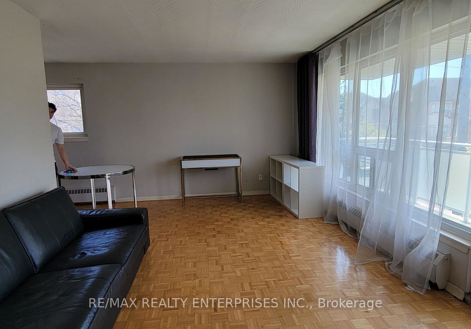 54-rabbit-lane-etobicoke-ontario-w13073872