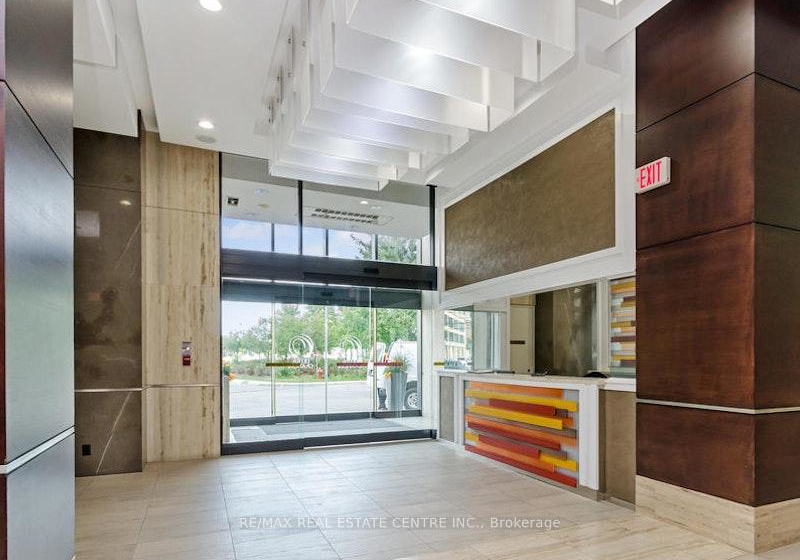 330-burnhamthorpe-road-w-mississauga-ontario-w13073874