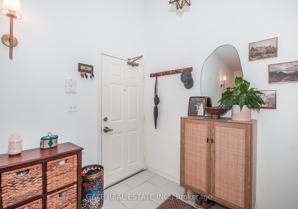 1470-bishops-gate-oakville-ontario-w13074058