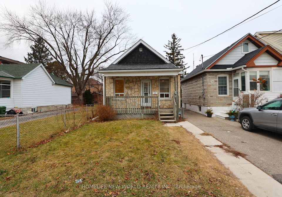 32-pendeen-avenue-toronto-ontario-w13074142