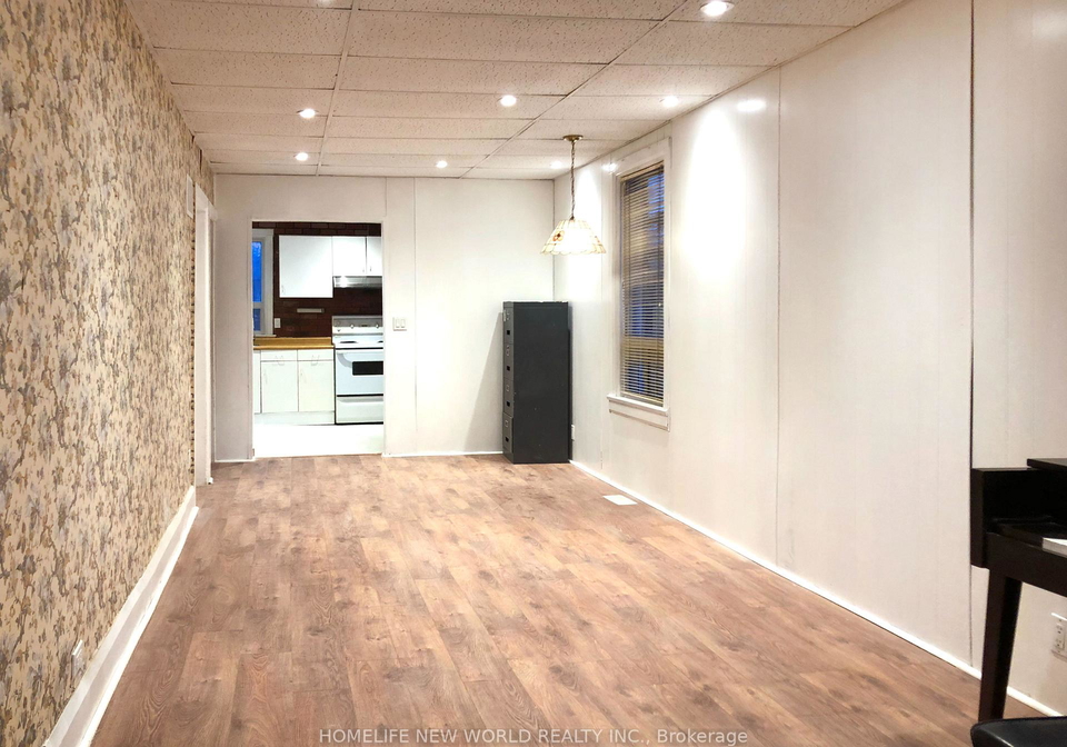 32-pendeen-avenue-toronto-ontario-w13074142