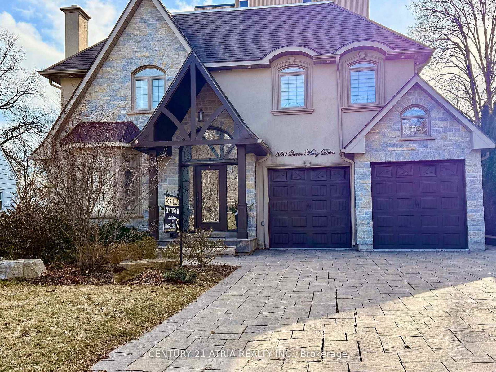 350-queen-mary-drive-oakville-ontario-w13074396