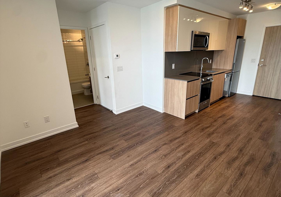 3100-keele-street-york-ontario-w13074654