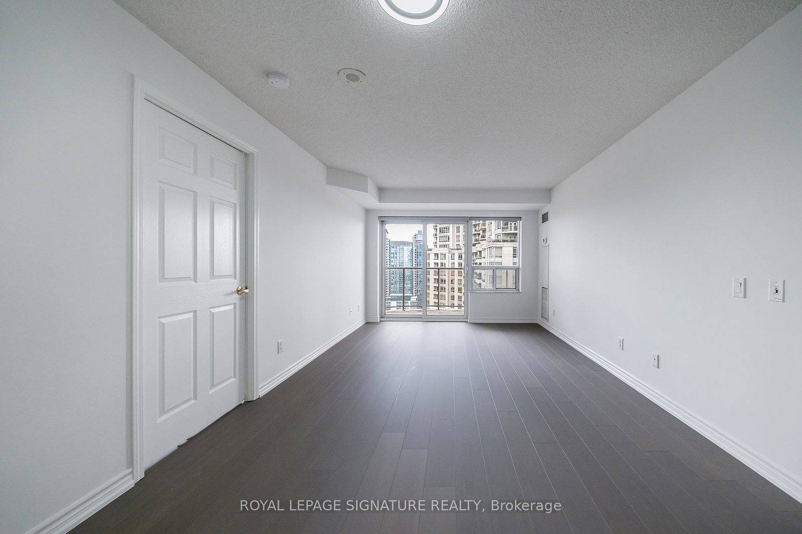 25-kingsbridge-garden-circle-mississauga-ontario-w13074748
