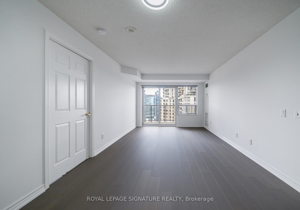 25-kingsbridge-garden-circle-mississauga-ontario-w13074748
