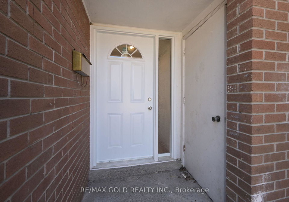 1601-albion-road-etobicoke-ontario-w13074798