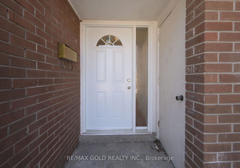 1601-albion-road-etobicoke-ontario-w13074798