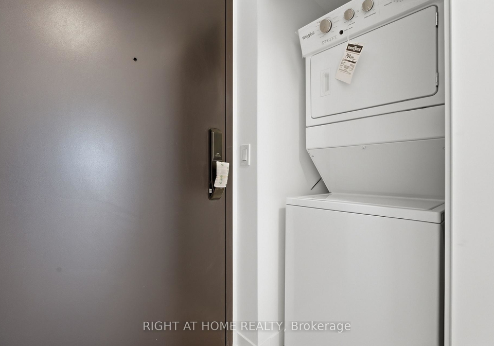 4878-powers-common-burlington-ontario-w13075150