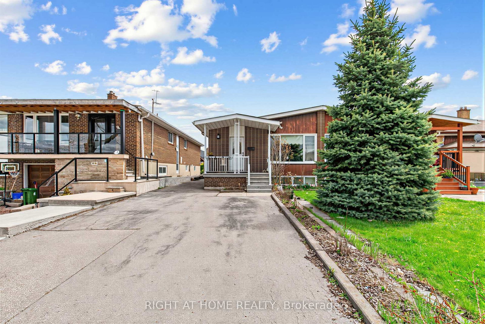 5-thwaite-avenue-york-ontario-w13075196