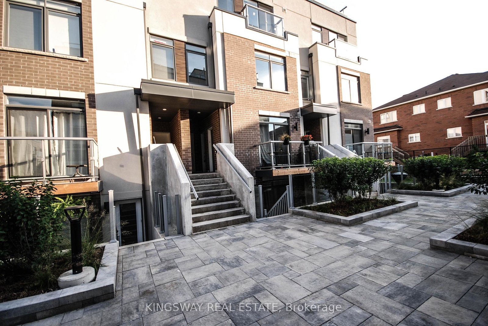 3062-sixth-line-oakville-ontario-w13075304