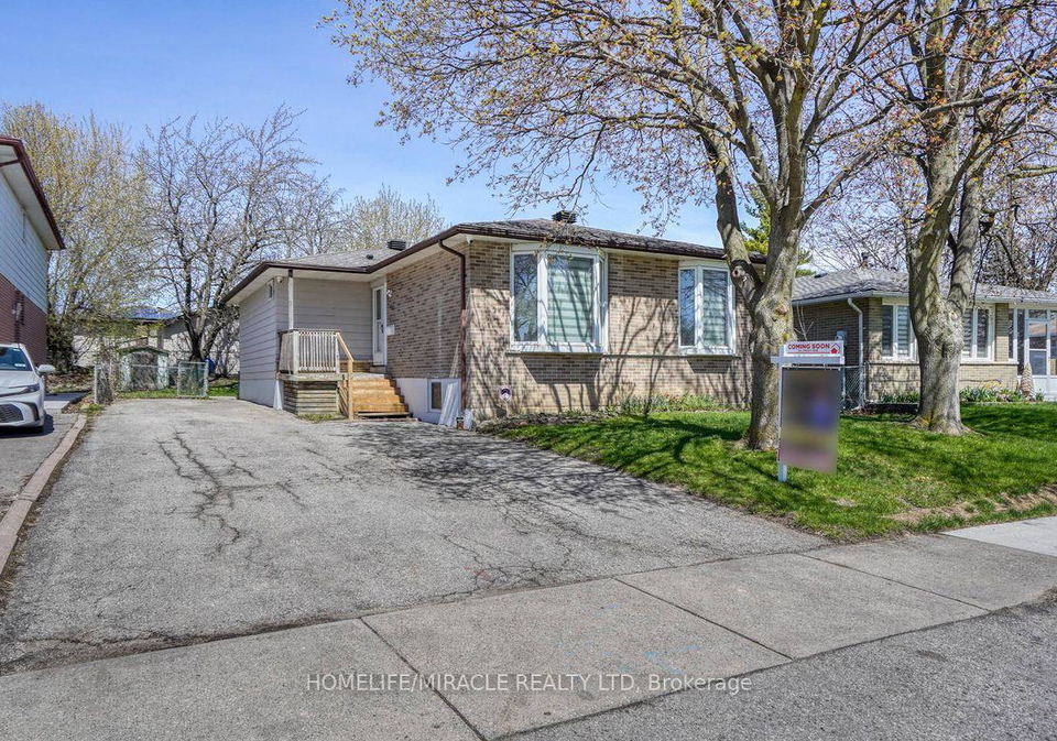 40-reigate-avenue-brampton-ontario-w13075390